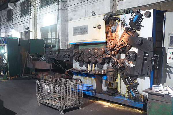 捷(jié)信彈簧(huáng) .17c嫩嫩草色视频彈簧